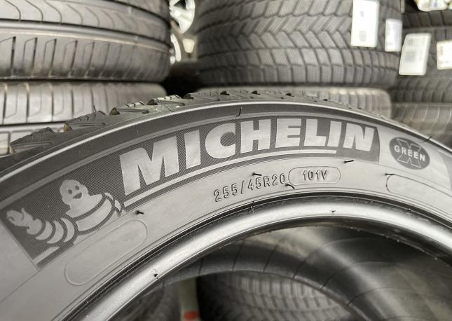 Michelin Latitude Alpin LA2 255/45 R20 101V