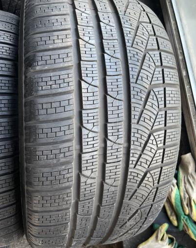 Pirelli Winter Sottozero 240 Serie II 245/45 R19 и 275/40 R19 V