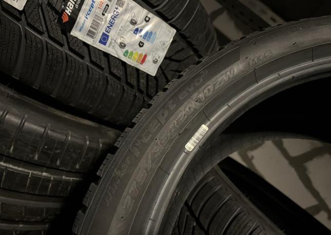 Hankook Winter I&#39;Cept Evo 3 W330 275/35 R20