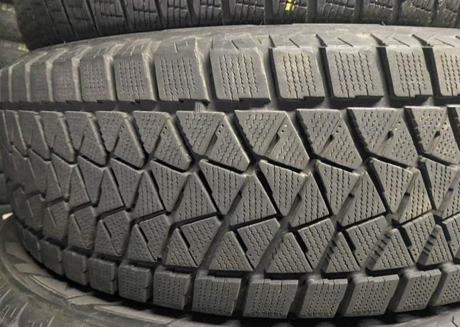 Bridgestone Blizzak DM-V2 235/65 R18