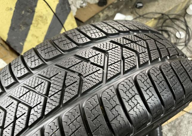 Pirelli Winter Sottozero 3 245/45 R19