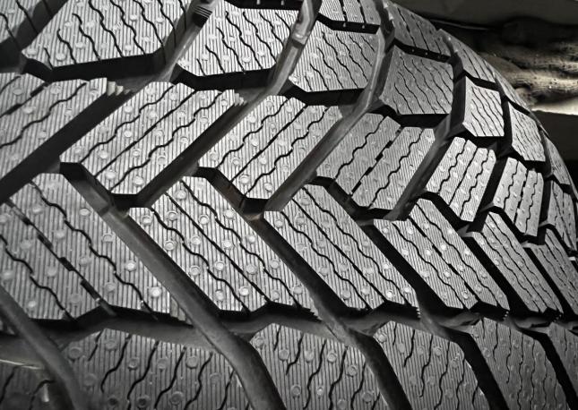 Michelin X-Ice FL 235/55 R18