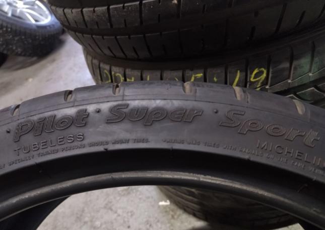 Michelin Pilot Super Sport 235/35 R19 91Y