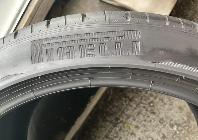 Pirelli P Zero PZ4 295/35 R21 107Y