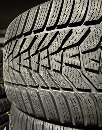 Hankook Winter I&#39;Cept Evo 3 W330 275/35 R20