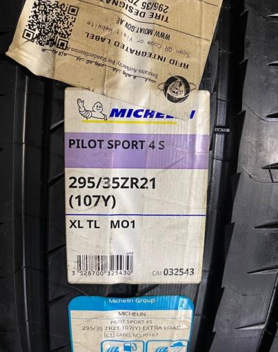 Michelin Pilot Sport 4 S 295/35 R21 107Y