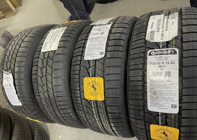 Continental WinterContact TS 860 S 225/40 R19 и 255/35 R19 V