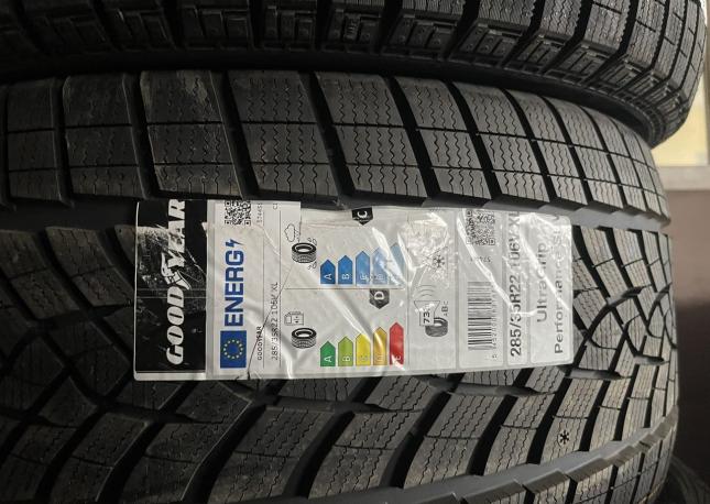 Goodyear UltraGrip 8 Performance 285/35 R22 106V