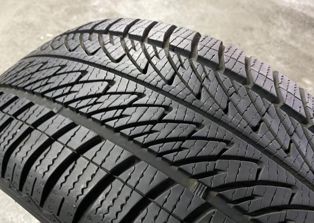 Goodyear UltraGrip 8 Performance 225/45 R17 94H