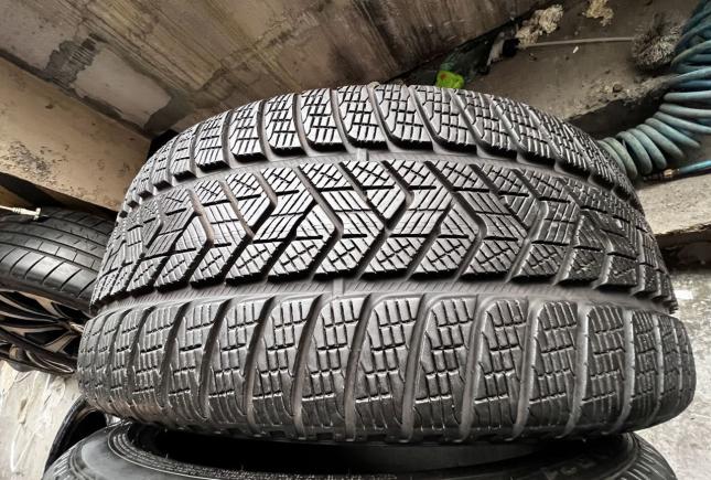 Pirelli Scorpion Winter 255/40 R21