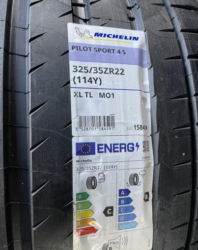 Michelin Pilot Sport 4 S 285/40 R22 и 325/35 R22 Y