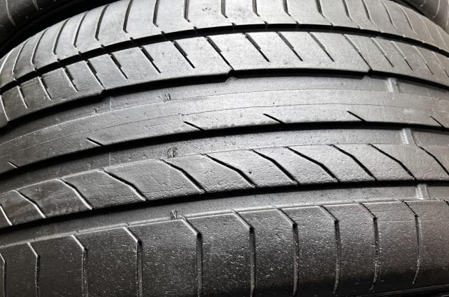 Continental ContiSportContact 5 ContiSeal 265/35 R21