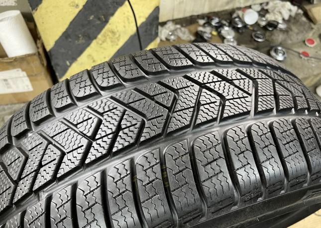 Pirelli Winter Sottozero 3 245/45 R19