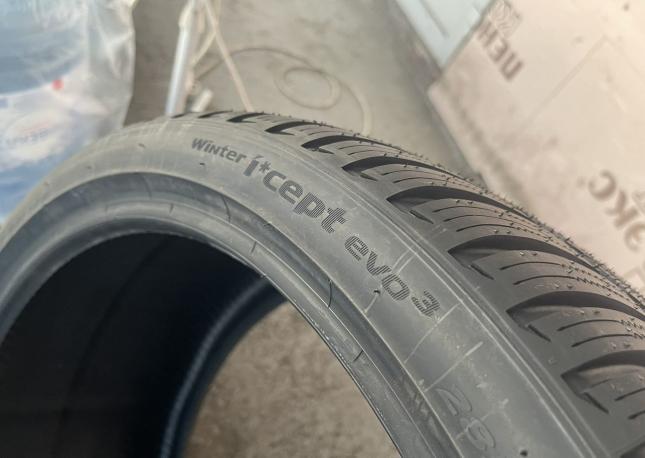 Hankook Winter I&#39;Cept Evo 3 X W330A 255/35 R21 и 285/30 R21 W