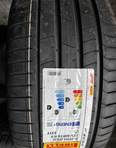 Pirelli P Zero PZ4 245/45 R19 и 275/40 R19