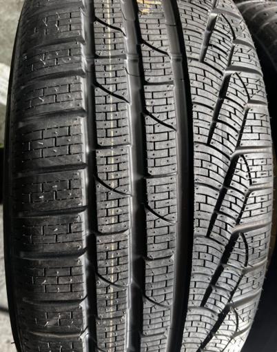 Pirelli Winter Sottozero II 245/45 R19 и 275/40 R19