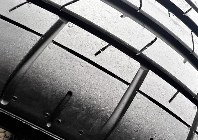 Pirelli P Zero II 245/40 R19