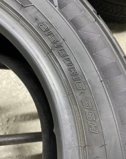 Dunlop Enasave RV504 215/60 R16