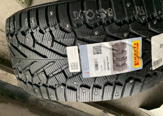 Pirelli Ice Zero 295/40 R21