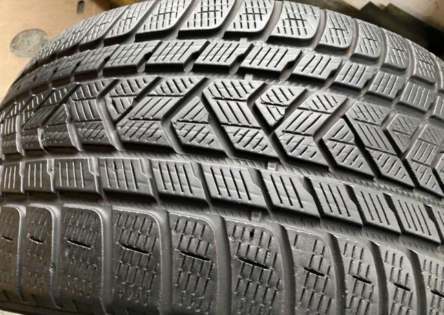 Pirelli Scorpion Winter 295/35 R21 107V