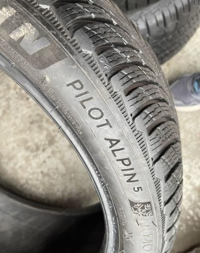 Michelin Alpin 5 245/40 R19 и 275/35 R19 V