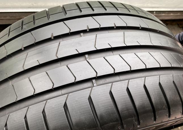 Pirelli P Zero PZ4 275/30 R21 98Y