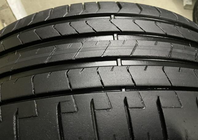 Pirelli P Zero PZ4 255/45 R19 104Y