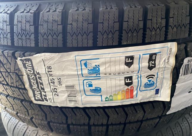 Bridgestone Blizzak Ice 245/45 R18