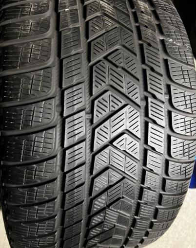 Pirelli Scorpion Winter RFT 315/35 R20