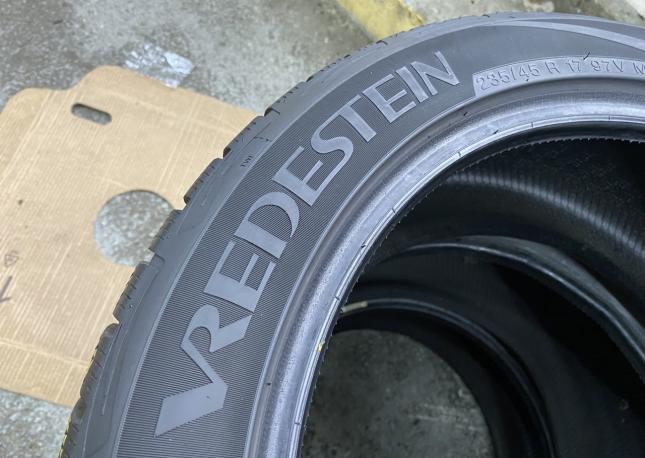 Vredestein Wintrac Xtreme S 235/45 R17 97V