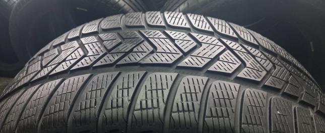 Pirelli Scorpion Winter 255/40 R21 102V