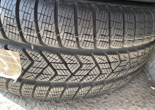 Pirelli Scorpion Winter 235/55 R19