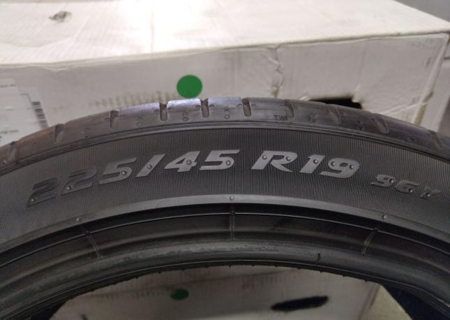 Pirelli P Zero Gen-2 225/45 R19 96Y