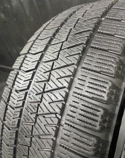 Bridgestone Blizzak VRX2 215/55 R17