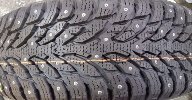 Nokian Tyres Hakkapeliitta 9 235/65 R17