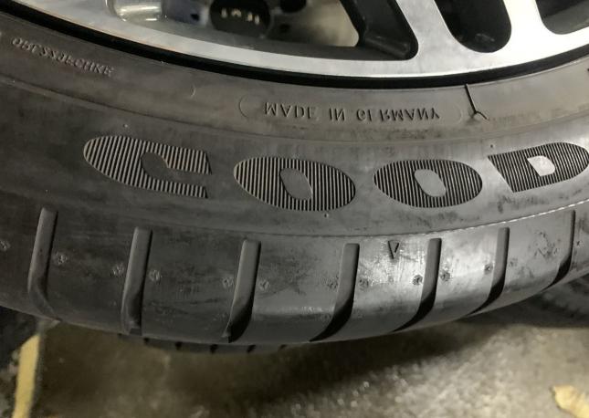 Goodyear Eagle F1 Asymmetric 295/40 R22