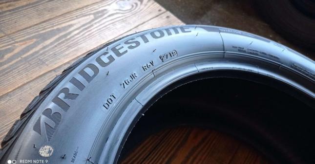 Bridgestone Blizzak LM-32 225/50 R17