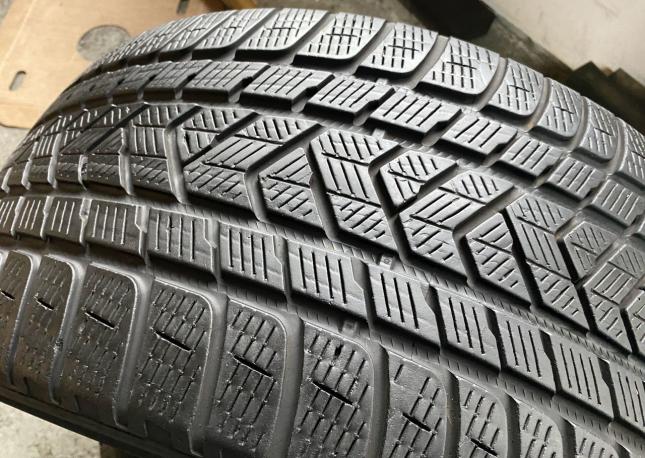 Pirelli Scorpion Winter 295/35 R21 107V