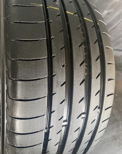 Yokohama Advan Sport V105 255/40 R18