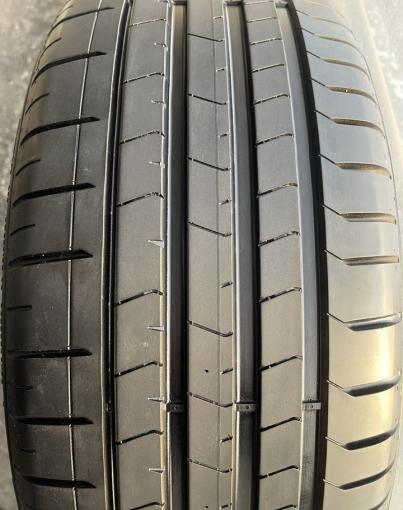 Pirelli P Zero PZ4 L.S. 235/50 R20 104Y