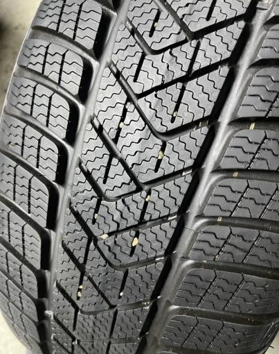 Pirelli Winter Sottozero 3 225/40 R19 93H