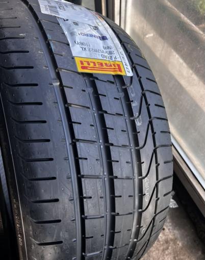 Pirelli P Zero 315/30 R22 и 285/35 R22