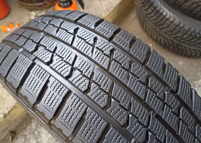 Goodyear Ice Navi Zea II 215/65 R16