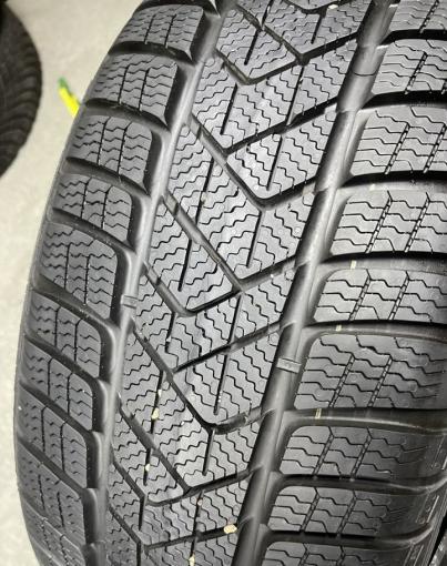 Pirelli Winter Sottozero 3 225/40 R19 93H