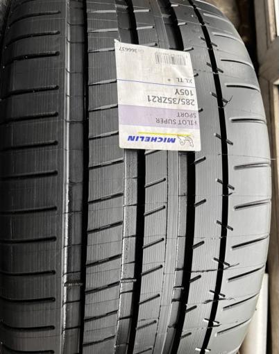 Michelin Pilot Super Sport 285/35 R21