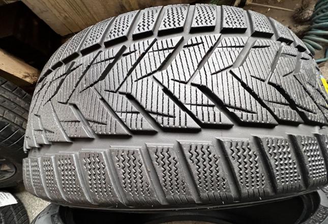 Vredestein Wintrac Xtreme S SUV 245/35 R21