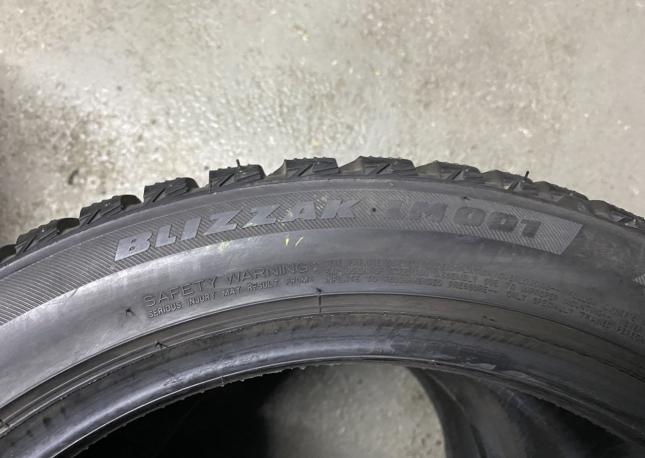 Bridgestone Blizzak LM-001 235/45 R18 98V