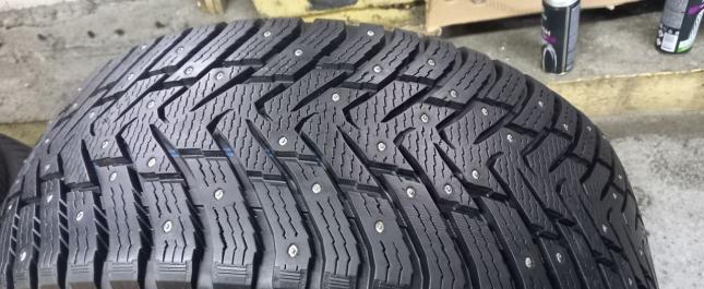 Nokian Tyres Hakkapeliitta 8 SUV 275/45 R20 110T