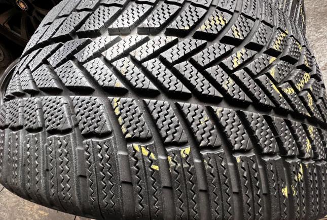 Bridgestone Blizzak LM-005 265/40 R21