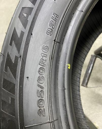 Bridgestone Blizzak LM-32 205/60 R16